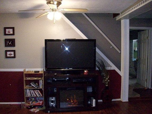 4th image of 114 Odom St