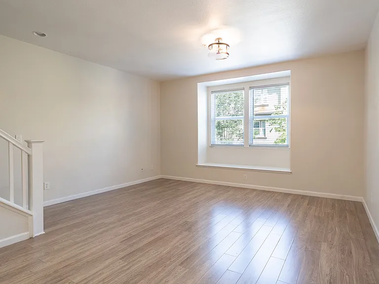 25502 Huntwood Ave — Photo 13