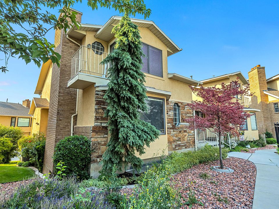 1st image of 1102 E Loch Lomond Way