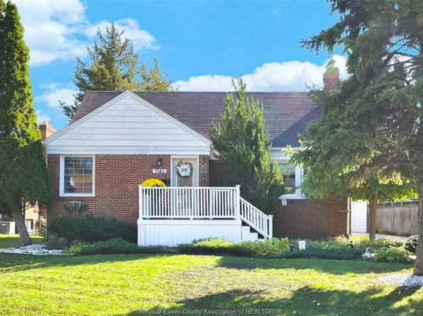 7565 Saint Rose Ave, Windsor, ON N8S 1Y6