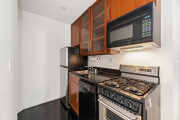 Rented by REAL New York | media 8