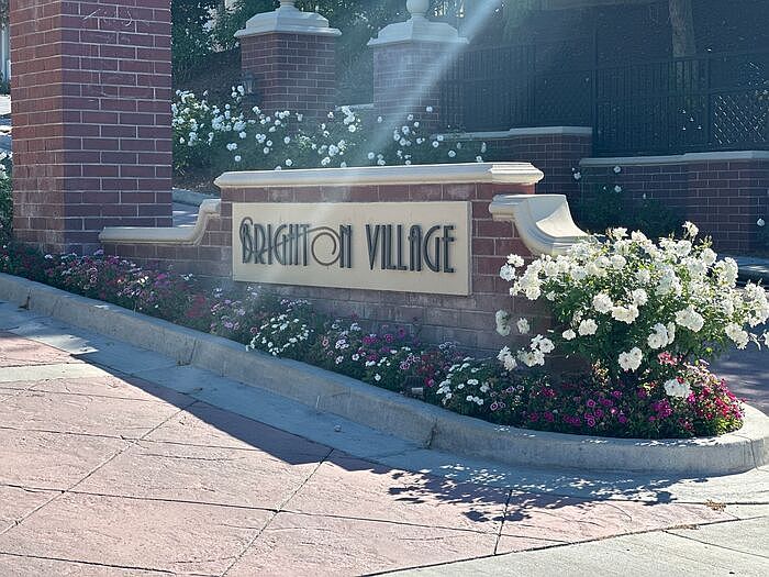 1st image of 27139 Manor Cir