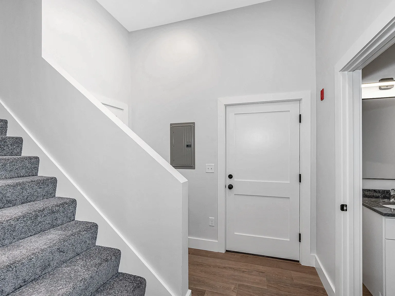1 bed, 1.5 bath, 1000 sqft, $2,150 — Photo 1