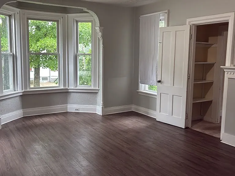 16 Laurel Hill Ave #4 — Photo 1
