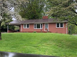 290 Welch Rd, Mount Airy, NC 27030