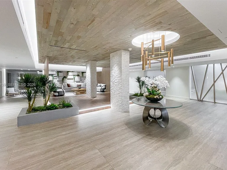 2301 Collins Ave #529 — Photo 23