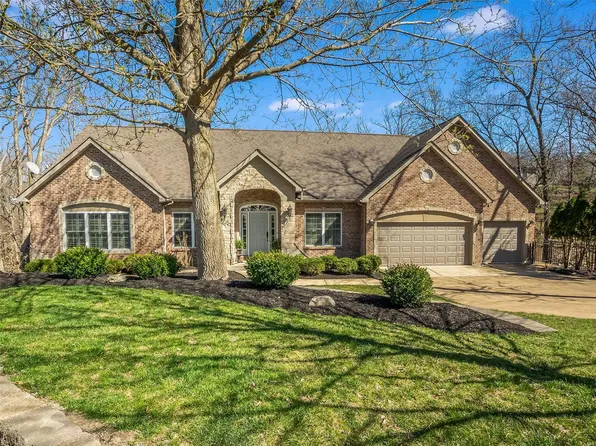 1506 Lingonberry Ct, High Ridge, MO 63049