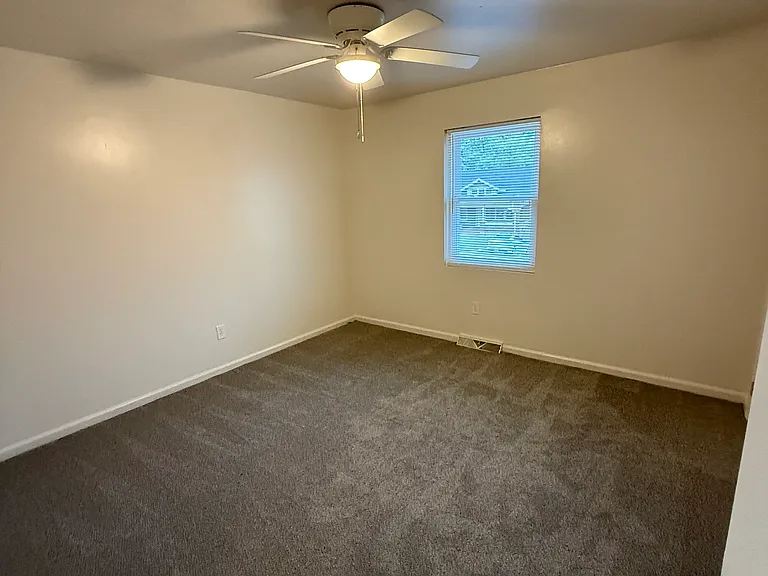 166 Laconia Ave NE #166 — Photo 9