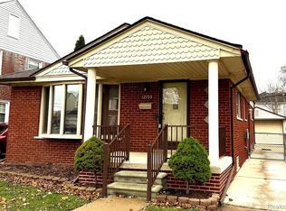 12753 Phelps St, Southgate, MI 48195
