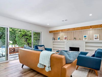 23739 Tiara St, Woodland Hills, CA, 91367