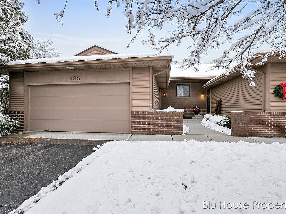 1st image of 735 Bradford Pl NE #20
