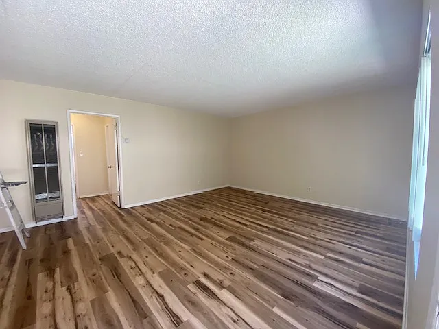 2 bed, 800 sqft, $2,550 — Photo 3