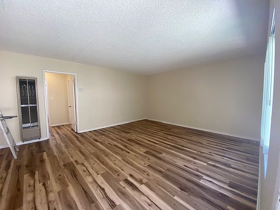 3rd image of 4386 Howard Ave