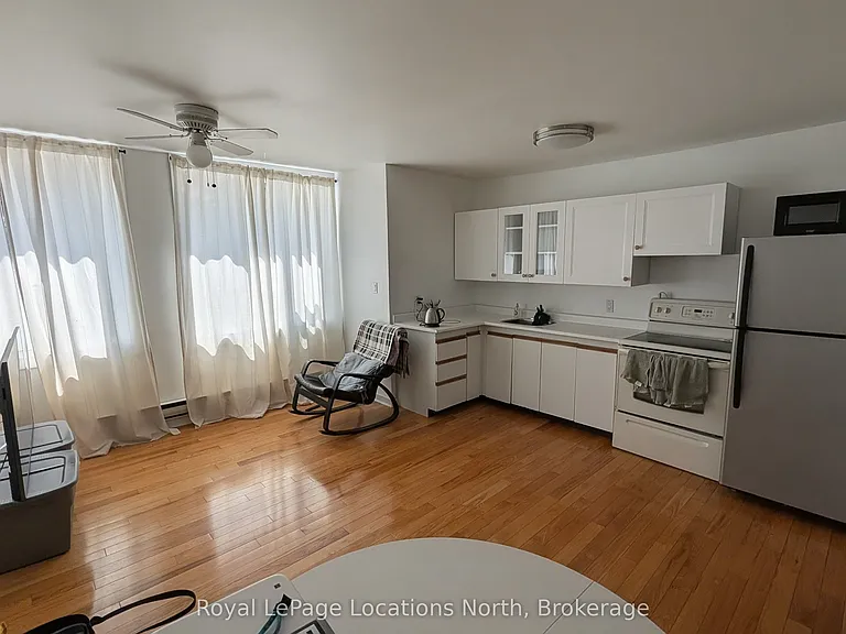 6 Louisa St E #1 — Photo 6
