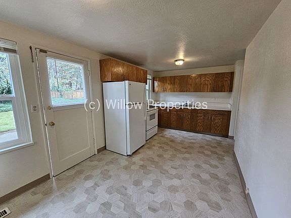 2nd image of 8514 Haviland Ave SW