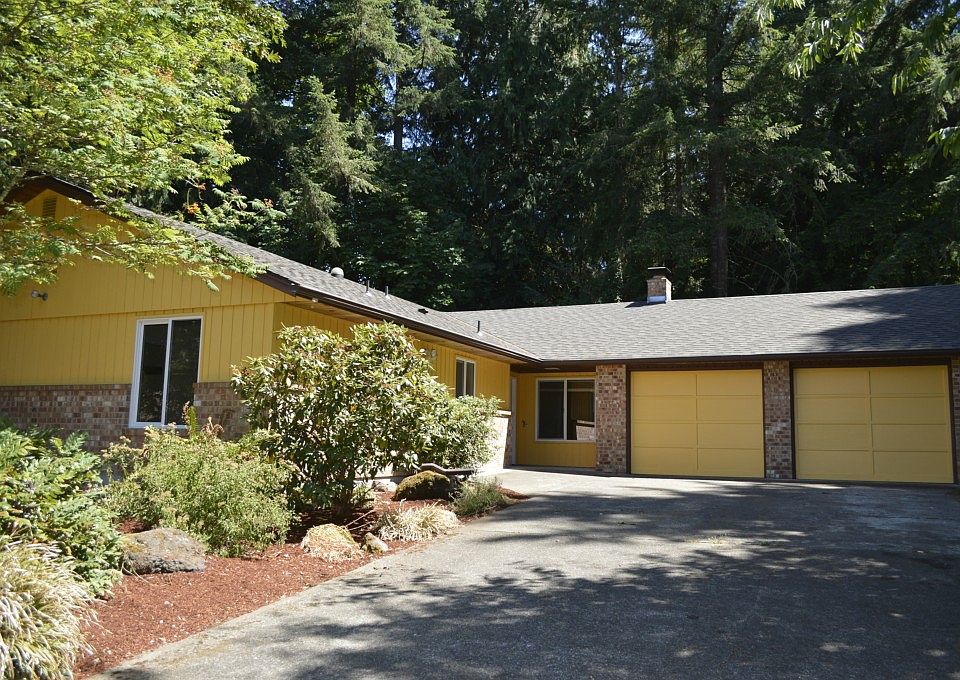 1st image of 8429 Winnwood Ct SE