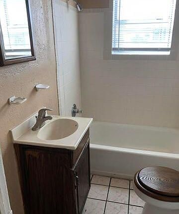 4th image of 362 Inglewood Dr