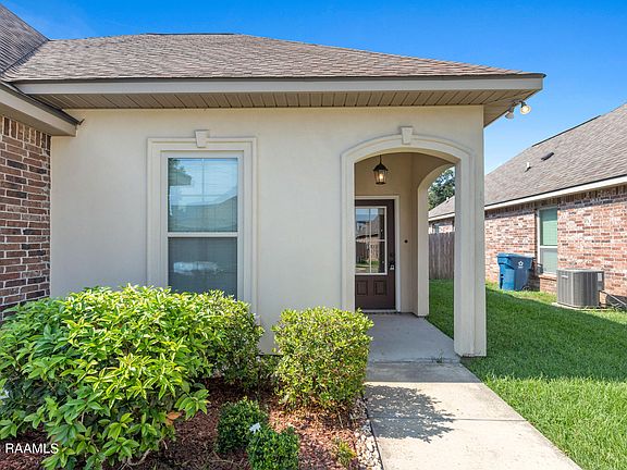 5th image of 212 Rosemary Pl