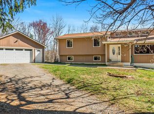 12 Mountain View Rd, Staatsburg, NY 12580