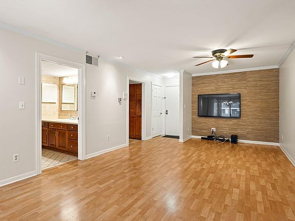 3rd image of 1906 E Shorewood Blvd Unit 352