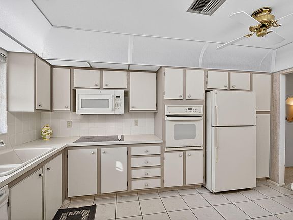 5th image of 2638 Gately Drive E #90