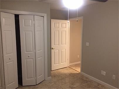 3rd image of 115 Brunswick Ln