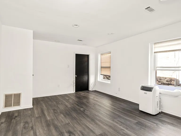 4230 Chestnut St — Photo 7