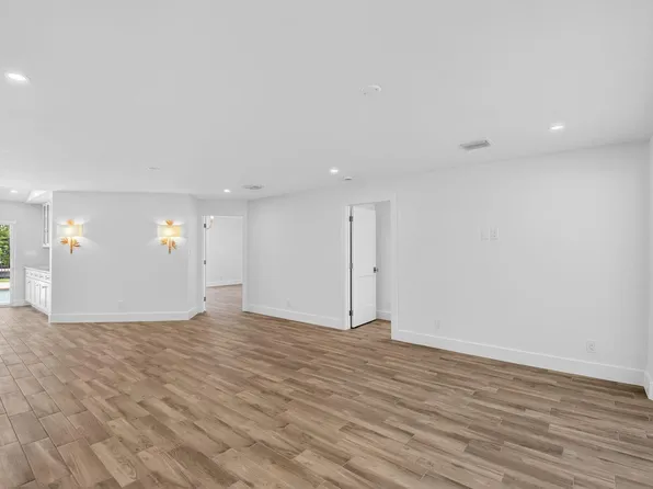 1254 SW 4th Ct, Boca Raton, FL 33432