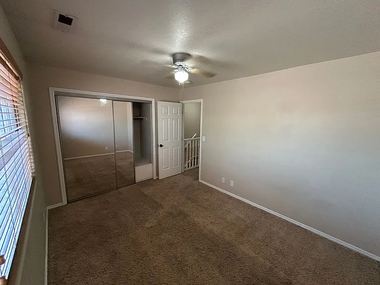 1045 N 1725 W — Photo 24