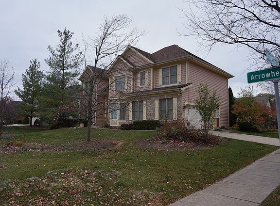 2nd image of 26W141 Arrow Glen Ct