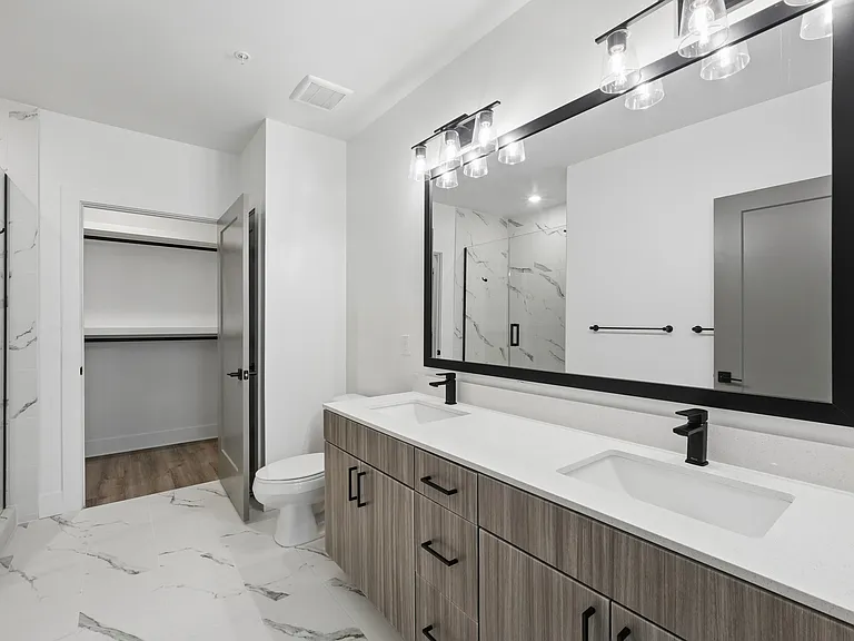 Linz Bayview — Photo 110