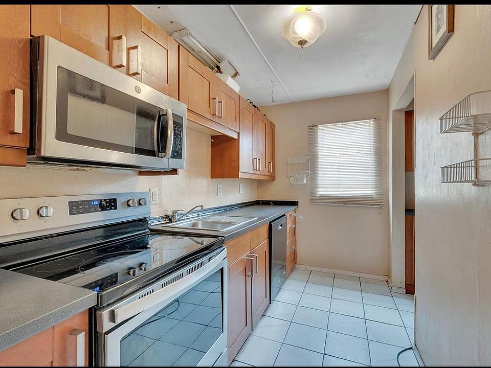 1st image of 1719 Messina Ave