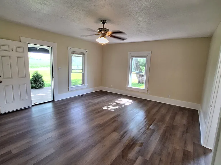 5325 Smithland Rd — Photo 6