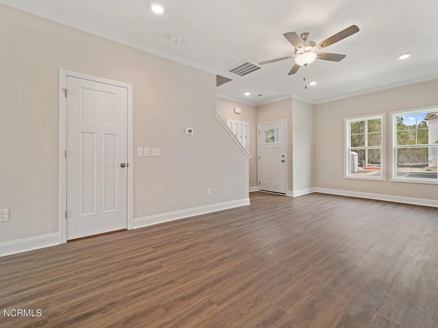 2 bed, 2.5 bath, 1149 sqft, $1,500 — Photo 4