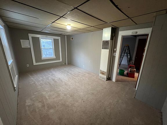 3rd image of 1202 Division St #3