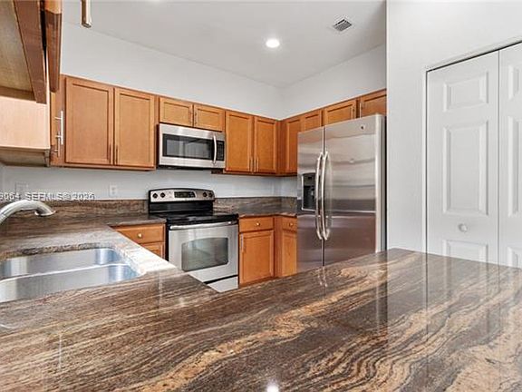 5th image of 15460 SW 119th St #Townhouse 15460