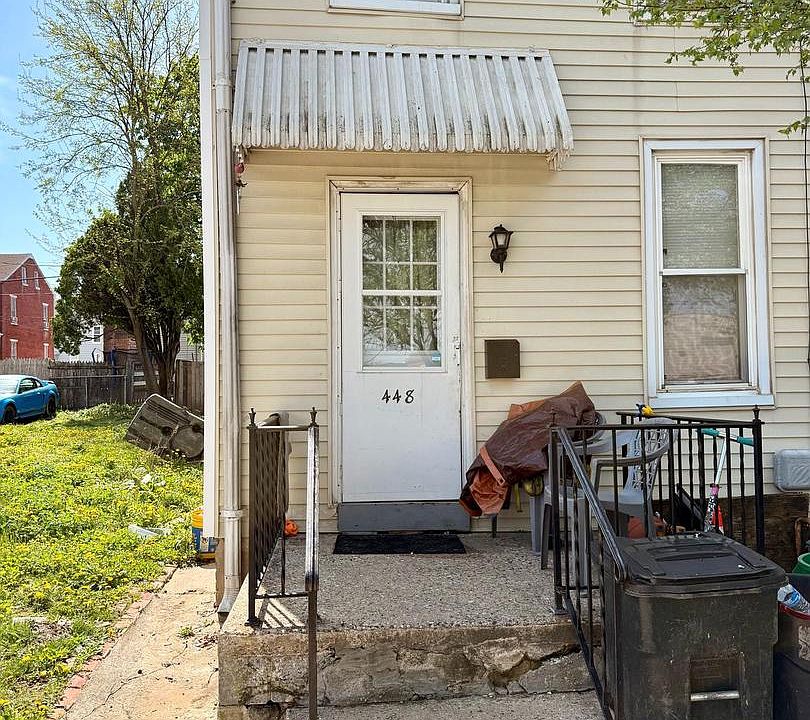 2nd image of 448 Wallace St