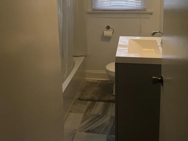 215 Palatine Ave #B — Photo 8