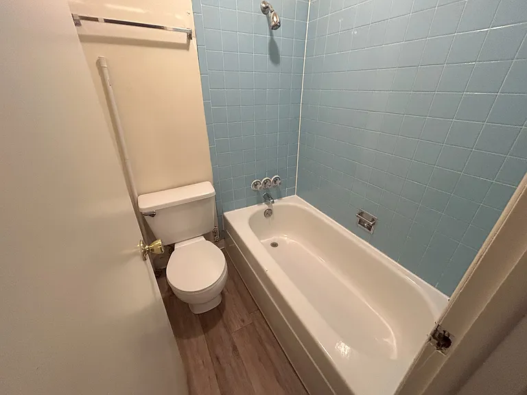 1623 19th St #11 — Photo 3