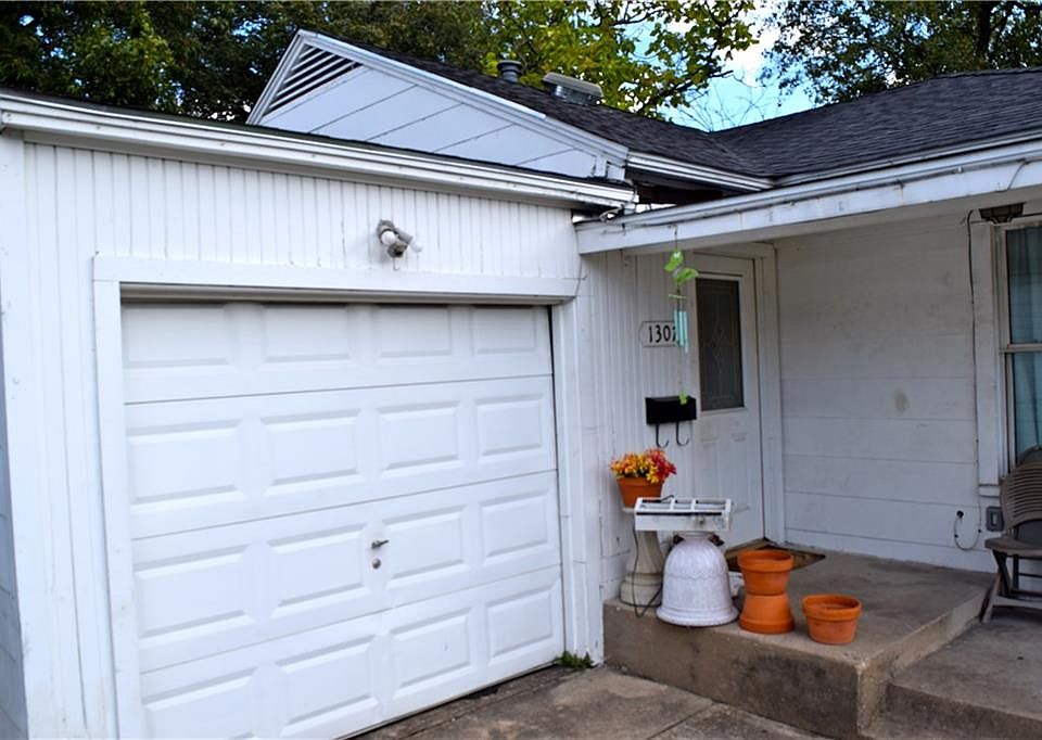 2nd image of 1307 W Illinois Ave