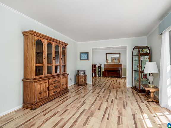 4th image of 1808 Cornwall Rd
