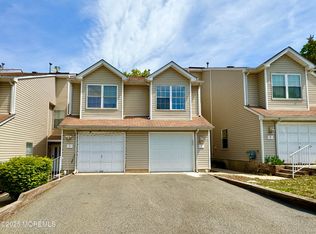 7 Boyard Ct, Somerset, NJ 08873