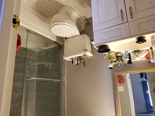 Rented by Compass | media 50