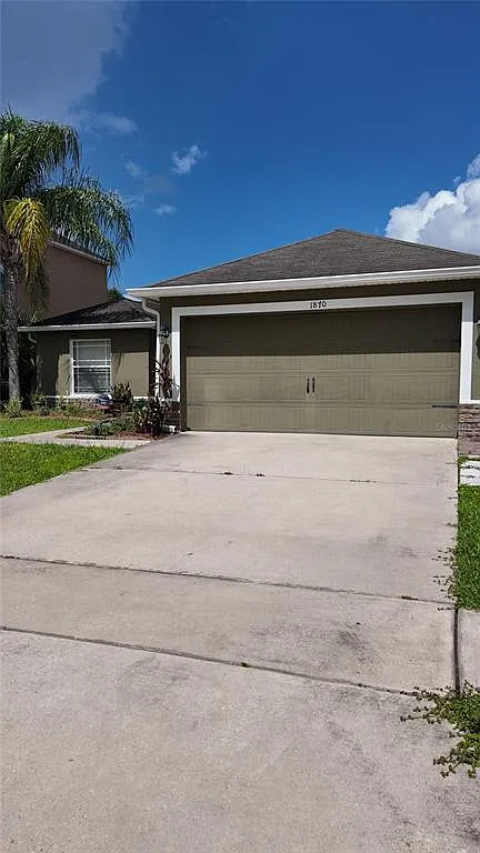 3 bed, 2.0 bath, 1557 sqft, $2,300 — Photo 2