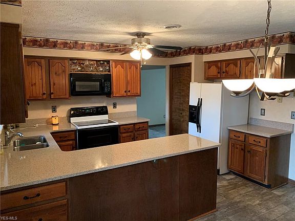 5th image of 4032 Ivanhoe Dr