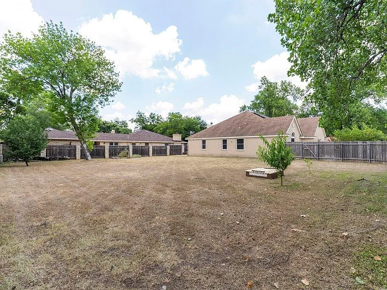 13213 Villa Park Dr — Photo 31