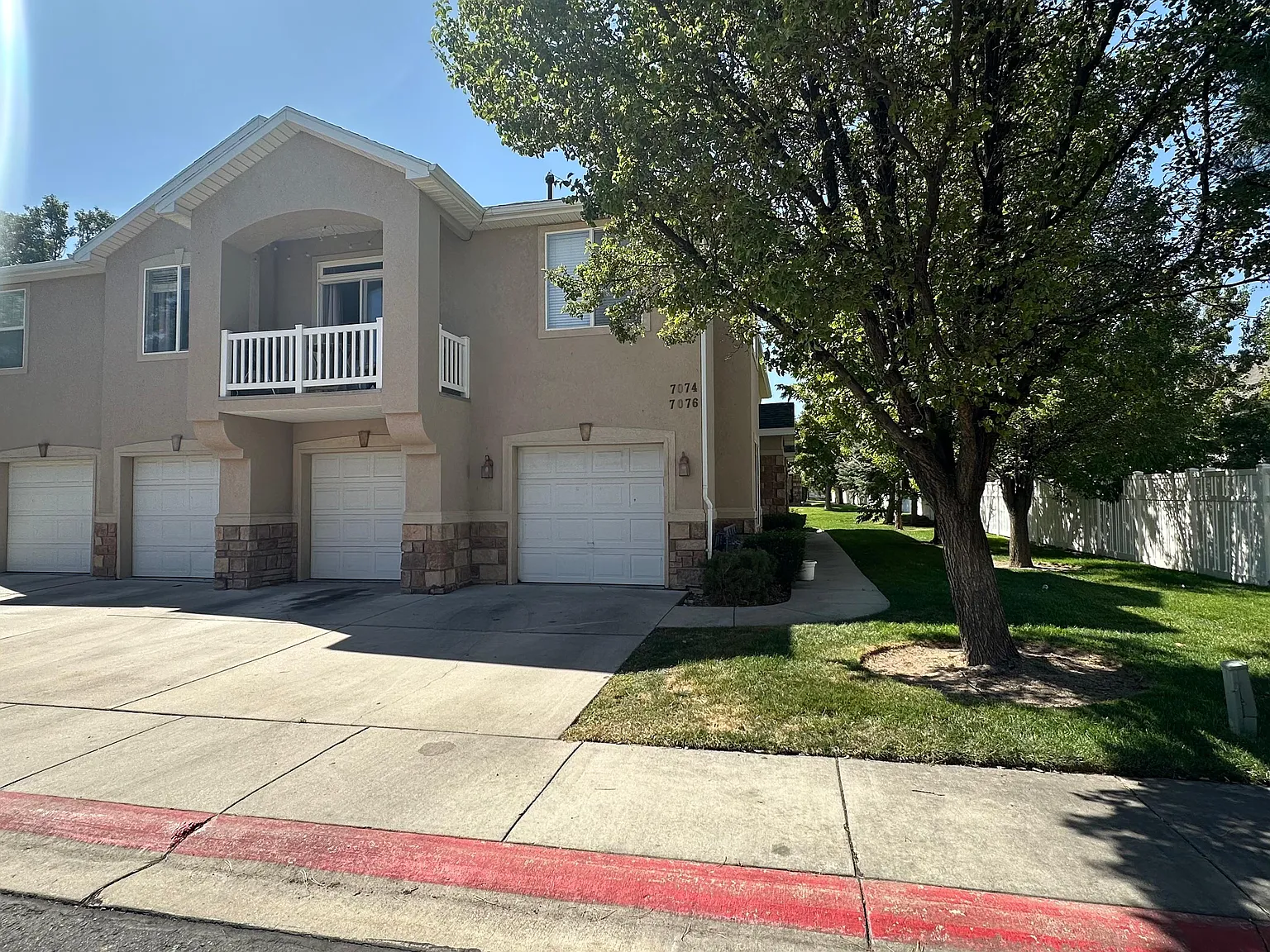 2 bed, 1256 sqft, $2,250 — Photo 2