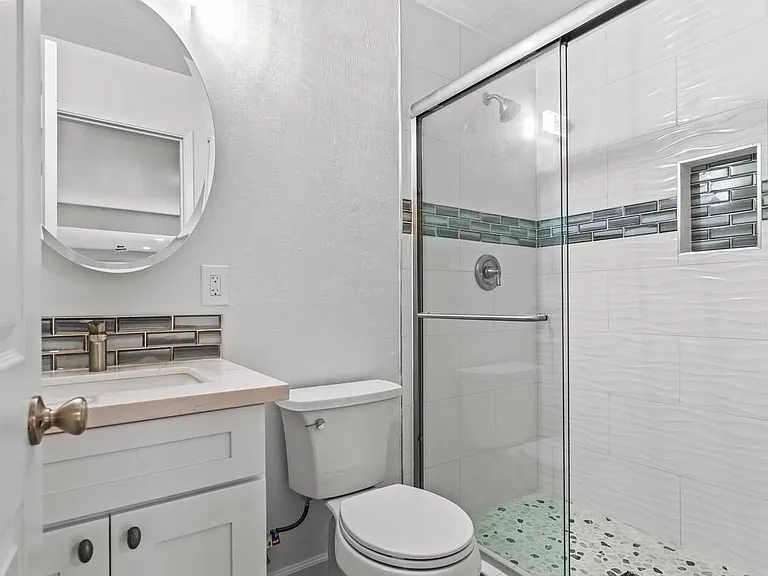 761 San Carlos Ave — Photo 16