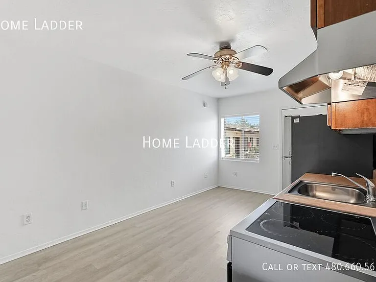 2115 N Oracle Rd #1107 — Photo 5