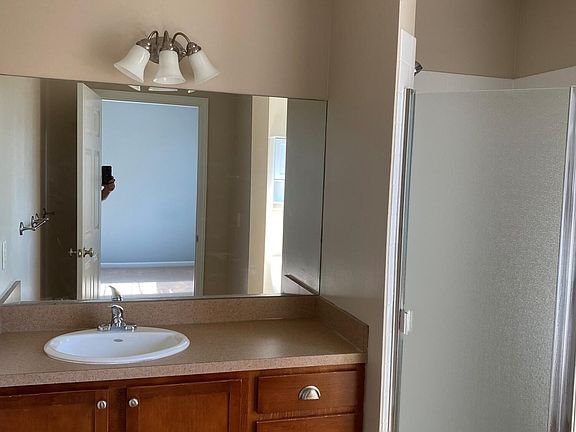 2nd image of 2096 Sherwood Ave